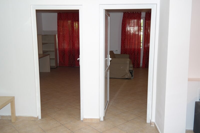 Berceni- Aparatori, 5min metrou, facultate, patinoar, semistradal!